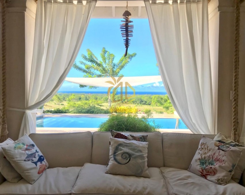 Beautiful ocean view villa